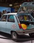 رينو تكشف عن سيارة كهربائية من الماضي في معرض باريس للسيارات